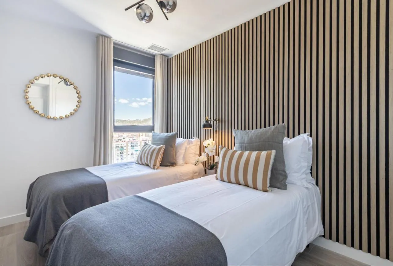 Ansa Beach Apartment - Malaga - Skyline Suite Hiszpania